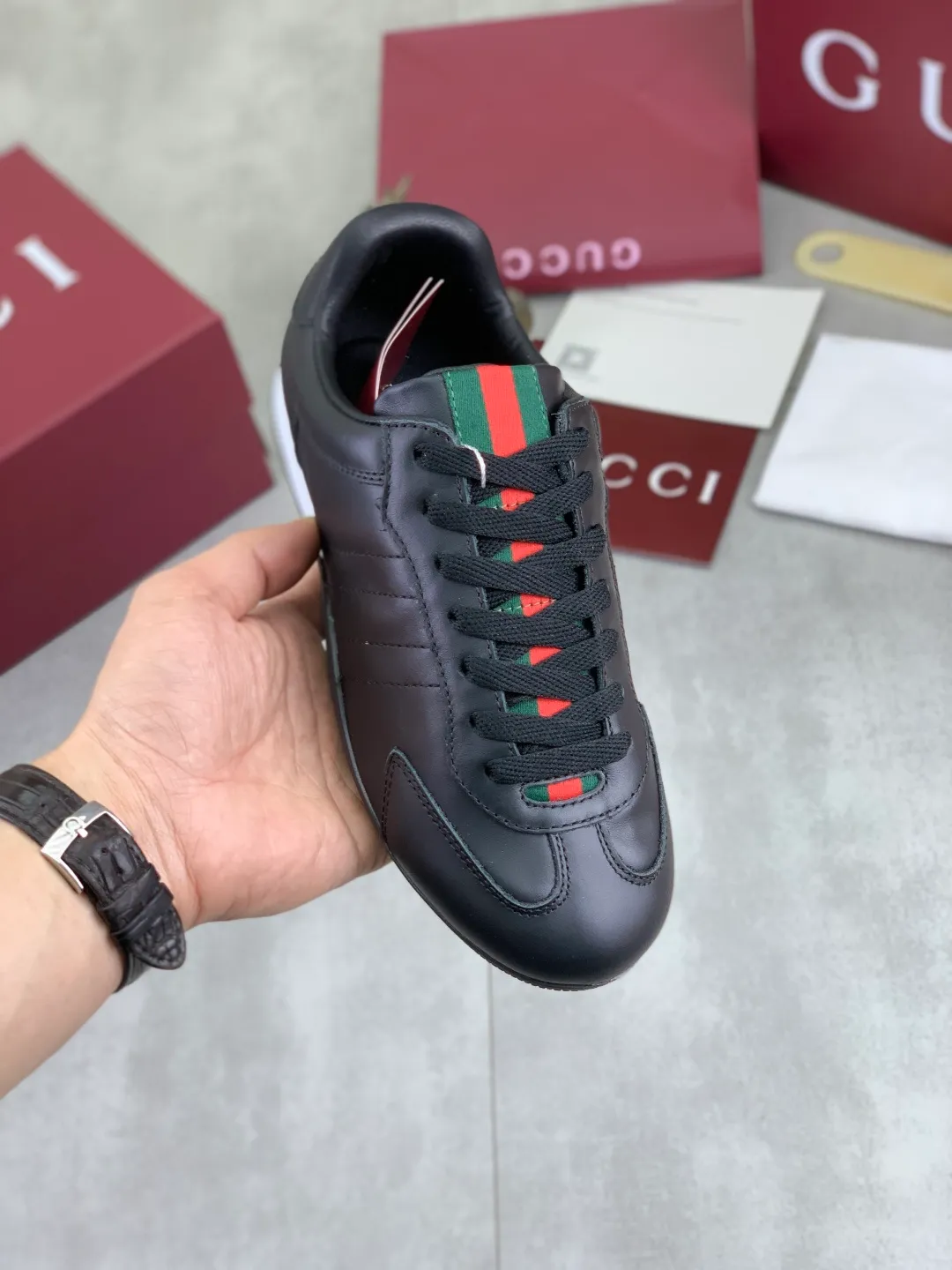 Men's shoes 💰P542 💰[New model] 🆘 The latest model from Gucci's official website 🎁Classic casual and fashionable men's shoes 👟Breaking hot model 💥The style is simple and elegant, exclusive for trendy men. Unique official website's latest brand elements 👑Gucci original decoration, fashionable and generous, the fabric is made of original soft calfskin➕Comfortable soft pigskin lining ✅The official website specifies wear-resistant rubber outsole_full of elasticity, classic model taken in real life🎬Color: 5️⃣colors available😍Number: 35-44